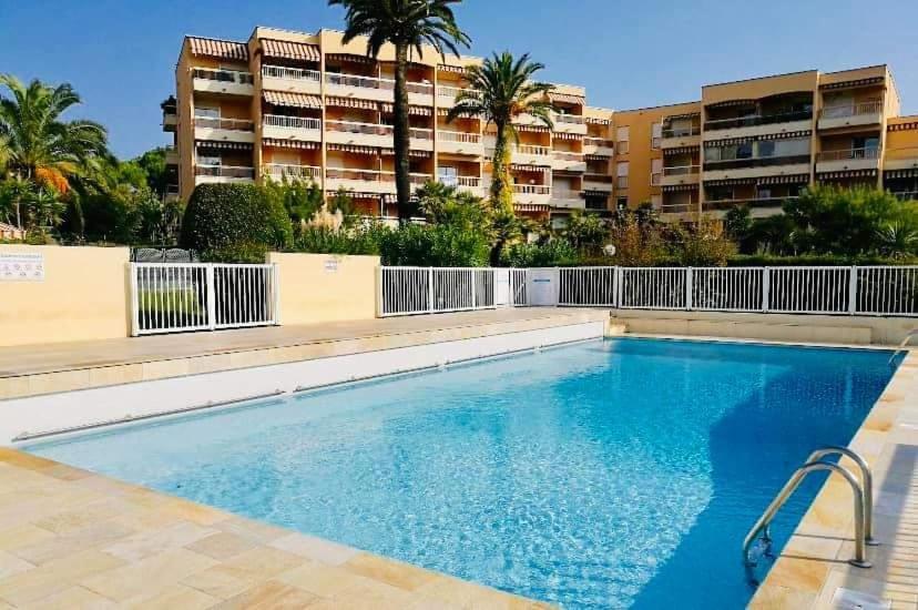Appartement Angela Golfe-Juan Buitenkant foto